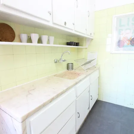 Apartment Spacious Lissabon