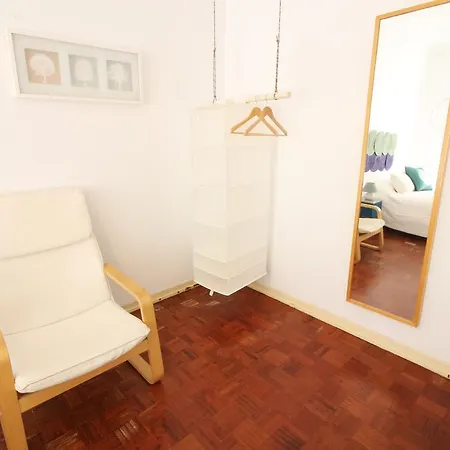 Spacious Apartment *